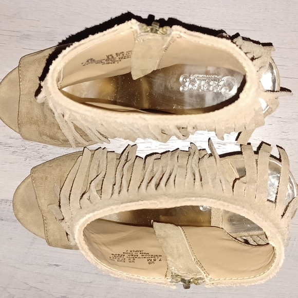 Carlos Santana Jasper Fringe Booties - Picture 5 of 8